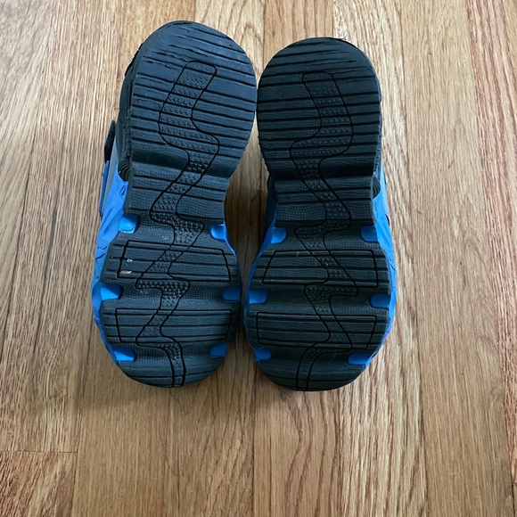 Skecherse Boys Shoes - Picture 6 of 8